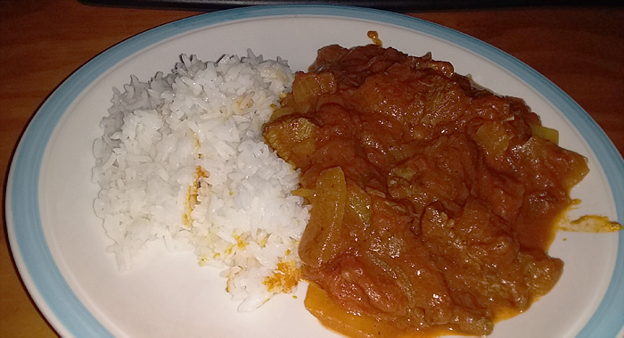 Beef_curry_and_rice.jpg