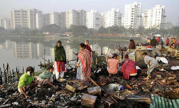 India_Slum_AP_0_0_0.jpg