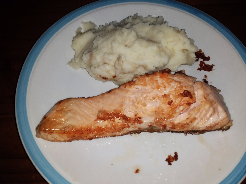 salmon_and_mashed_spud_18th_Oct_2022.jpg